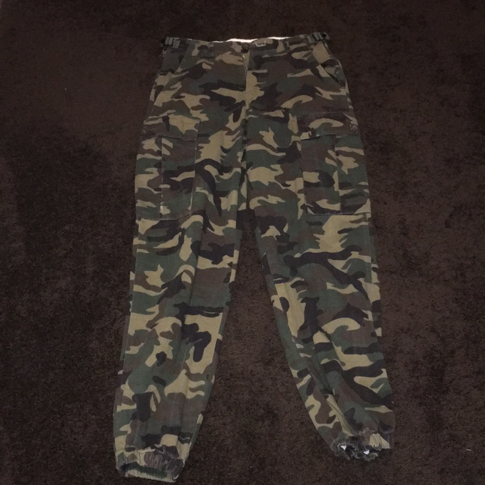 oversized cargo pants